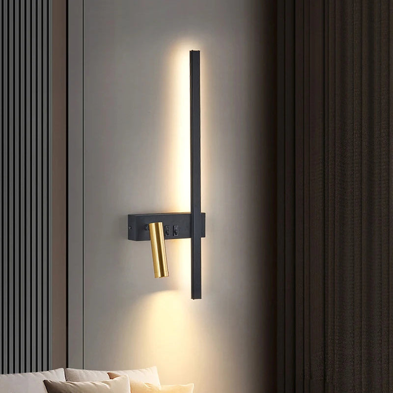 Wall-mounted reading light - Right